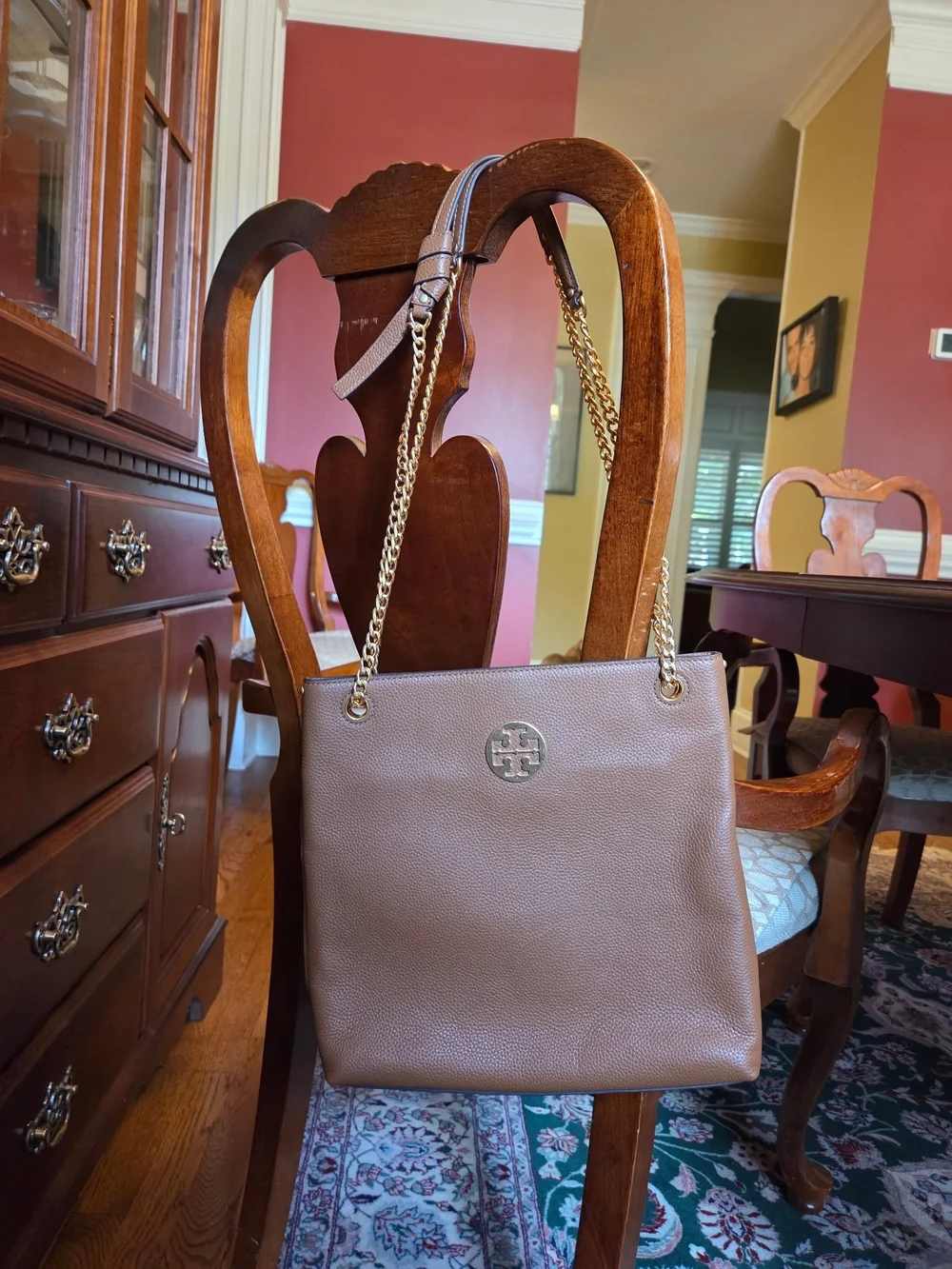 Tory Burch Leather Swingpack With Gold Chain.  Includes Dust Bag